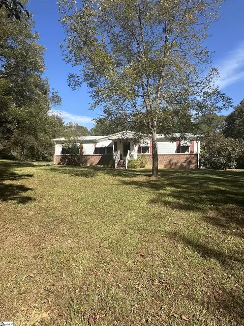 397 Berry Rd, Pelzer, SC 29669