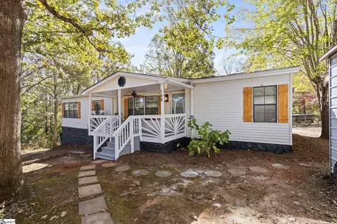 198 Susan Lynn Dr, Laurens, SC 29360