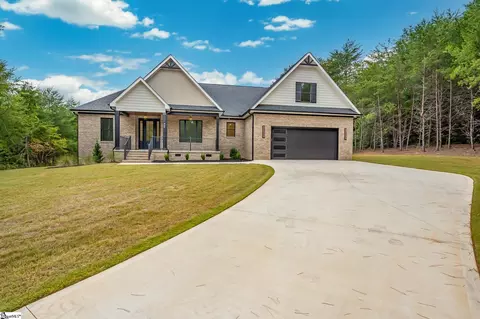 465 N Bates Rd, Taylors, SC 29687