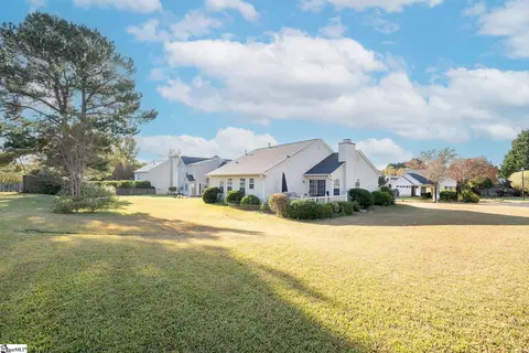 1 Little Fox Ct, Greer, SC 29650 photo 2