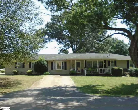401 Old Grove Rd, Piedmont, SC 29673