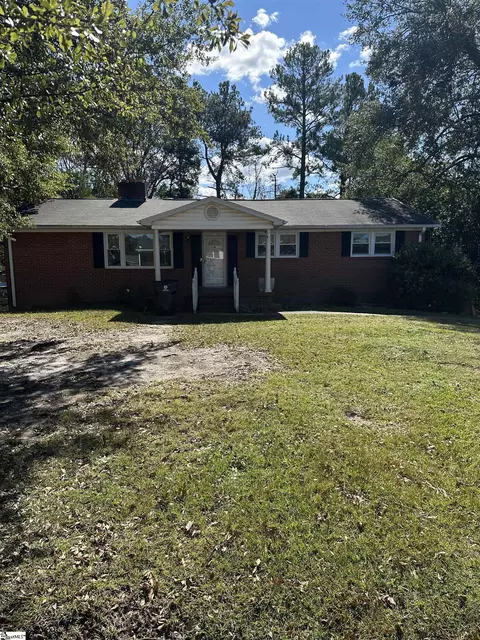 9 Oakwood Ave, Taylors, SC 29687