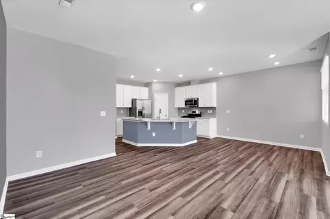 Living - 326 E Compass Way, Easley, SC 29640 photo 2 of 4