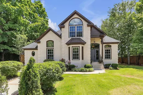 231 W Mountainview Ave, Greenville, SC 29609
