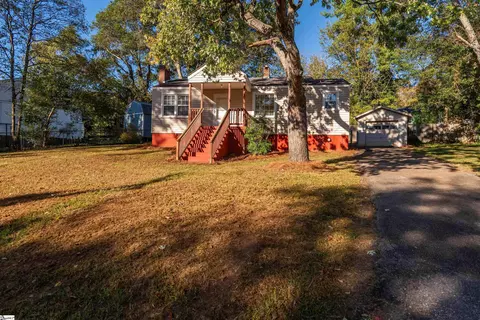 107 Irene Cir, Greenville, SC 29617