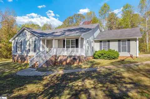 3901 Sawmill Rd, Gray Court, SC 29645