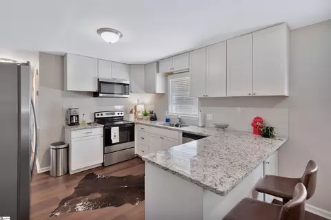 Kitchen - 124 Ashley Dr, Pelzer, SC 29669 photo 2 of 4