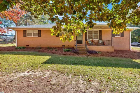 124 Ashley Dr, Pelzer, SC 29669