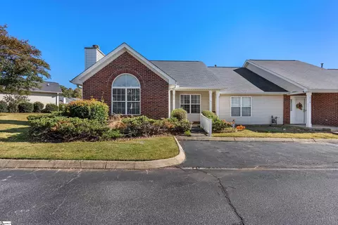 212 Woodruff Park Ln, Simpsonville, SC 29681