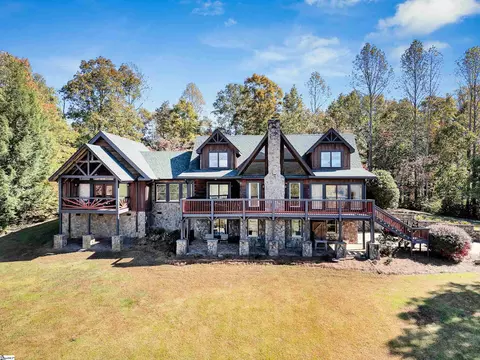 160 Heavens View Ln, Pickens, SC 29671