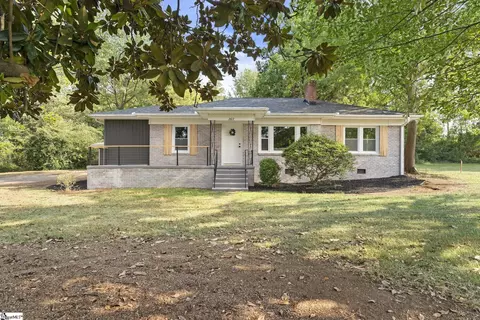 207 Bedford Ave, Anderson, SC 29625