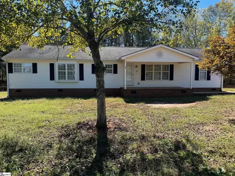 880 Shiloh Church Rd, Wellford, SC 29385