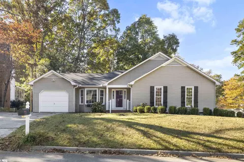 2 Ashley Ln, Taylors, SC 29687