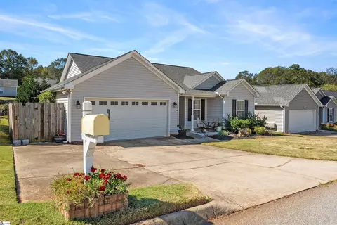 106 Ketchitan Ct, Greenville, SC 29605