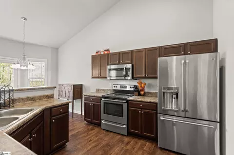 114 W 3rd Ave, Easley, SC 29640 photo 8