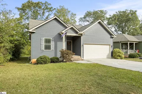 114 W 3rd Ave, Easley, SC 29640 photo 3