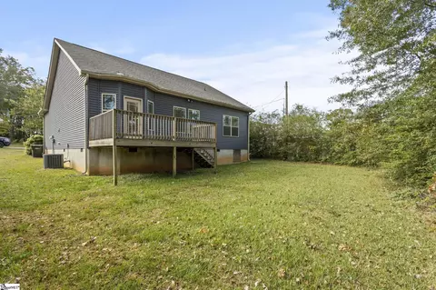 114 W 3rd Ave, Easley, SC 29640 photo 2