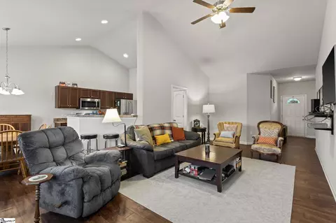 114 W 3rd Ave, Easley, SC 29640 photo 6