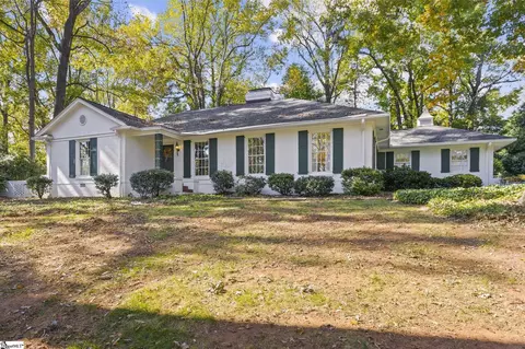 10 Hermitage Rd, Greenville, SC 29615