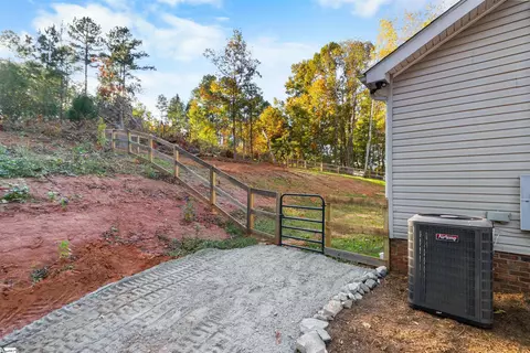 Exterior - 155 Looper Rd, Easley, SC 29640 photo 3 of 4