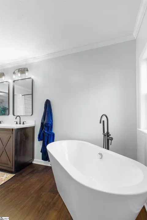 Bath - 155 Looper Rd, Easley, SC 29640 photo 3 of 4