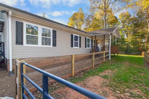 155 Looper Rd, Easley, SC 29640