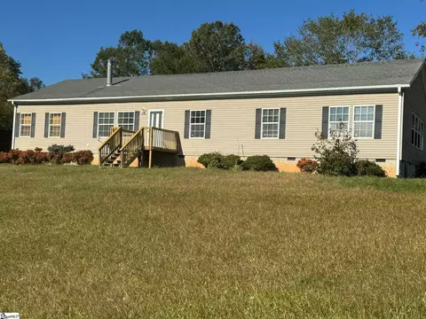 742 Lanford Rd, Woodruff, SC 29388