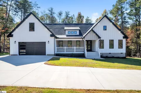 4220 N Blue Ridge Dr, Greer, SC 29651