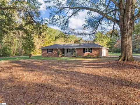 339 Spring Forest Dr, Simpsonville, SC 29681