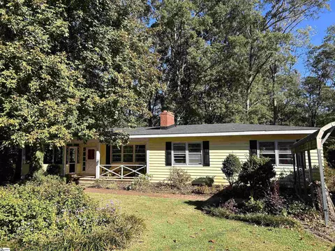 103 Pine Rd, Laurens, SC 29360