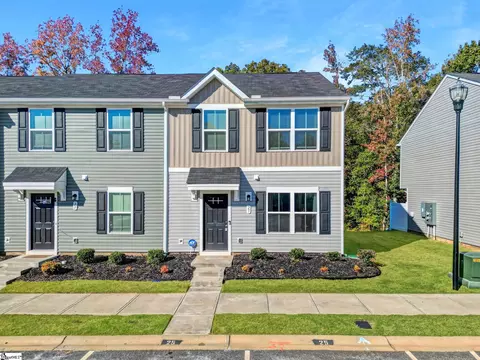 25 Tidworth Dr, Greer, SC 29651