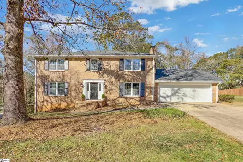 110 Cliffwood Ct, Greer, SC 29650