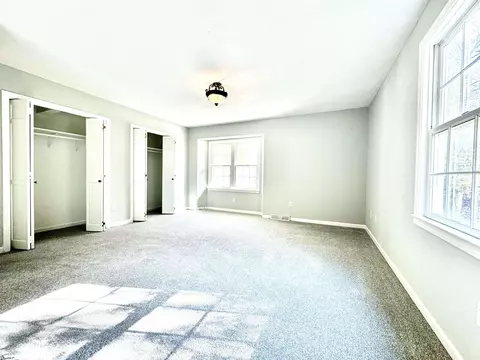 Bedroom - 300 Tanner Rd, Taylors, SC 29687 photo 3 of 9