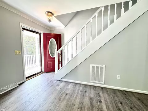 Entry Way - 300 Tanner Rd, Taylors, SC 29687 photo 1 of 3