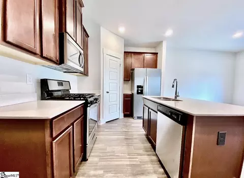 Kitchen - 404 Windsinger Ln, Greer, SC 29650 photo 1 of 2