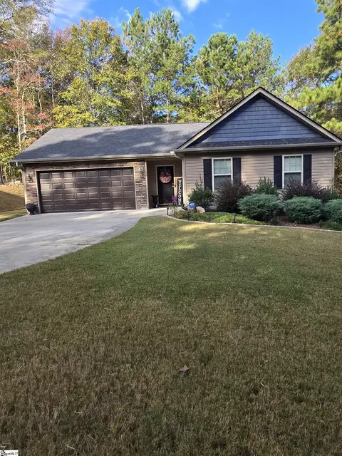 109 Robin Ct, Belton, SC 29627