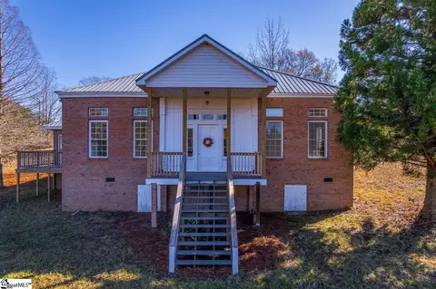 405 Horse Farm Rd, Iva, SC 29655