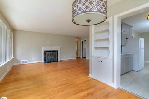 Living - 206 Laurel Rd, Greer, SC 29651 photo 5 of 5