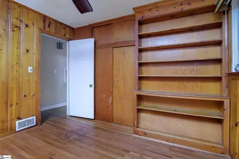 Bedroom - 206 Laurel Rd, Greer, SC 29651 photo 3 of 10