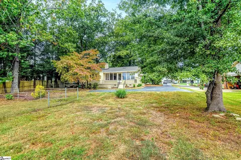 Exterior - 206 Laurel Rd, Greer, SC 29651 photo 11 of 11