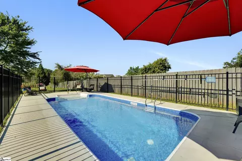 Exterior - 109 Rustcraft Dr, Greer, SC 29651 photo 5 of 8