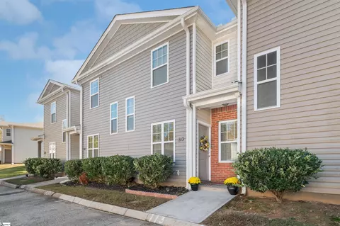 113 Huntress Dr, Greer, SC 29651