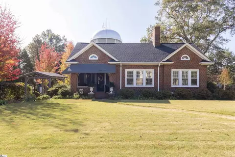 113 W Church St, Greer, SC 29650