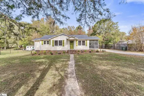 Exterior - 10 Park Ave, Honea Path, SC 29654 photo 2 of 8