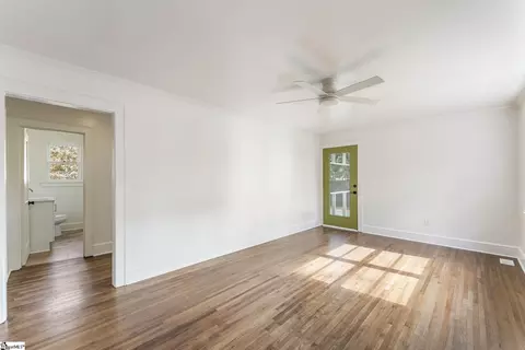 Living - 10 Park Ave, Honea Path, SC 29654 photo 3 of 5