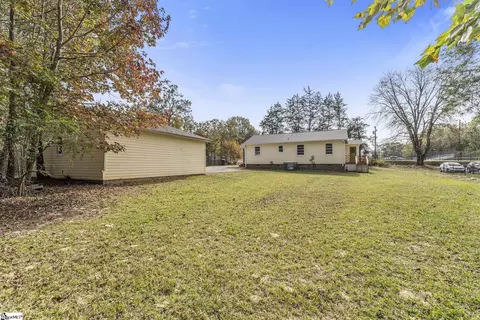 Exterior - 10 Park Ave, Honea Path, SC 29654 photo 7 of 8