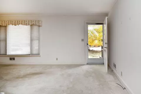 Living - 710 S E St, Easley, SC 29640 photo 1 of 5
