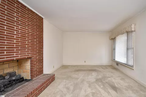 Living - 710 S E St, Easley, SC 29640 photo 3 of 5