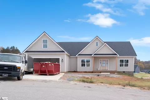 517 Hillview Knoll Ln, Greer, SC 29651