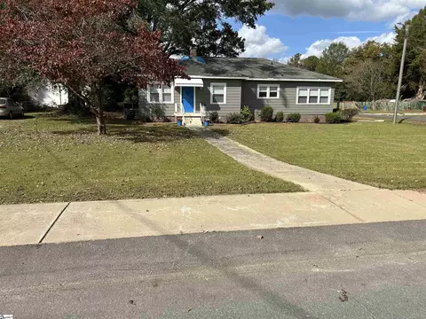 611 Shands St, Clinton, SC 29325